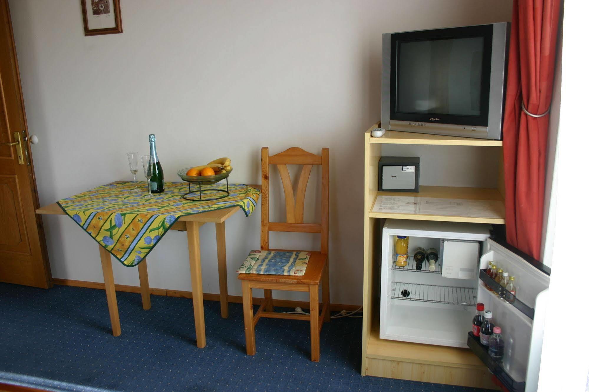 Lorelei Pension Adults Only Gyenesdiás Exterior foto